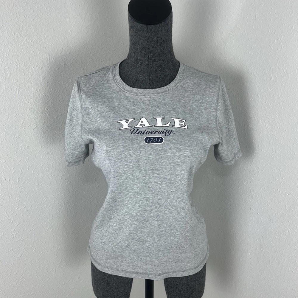 Yale University Bulldogs Gray Womens Cotton Tee T Shirt Medium Gear for Sports